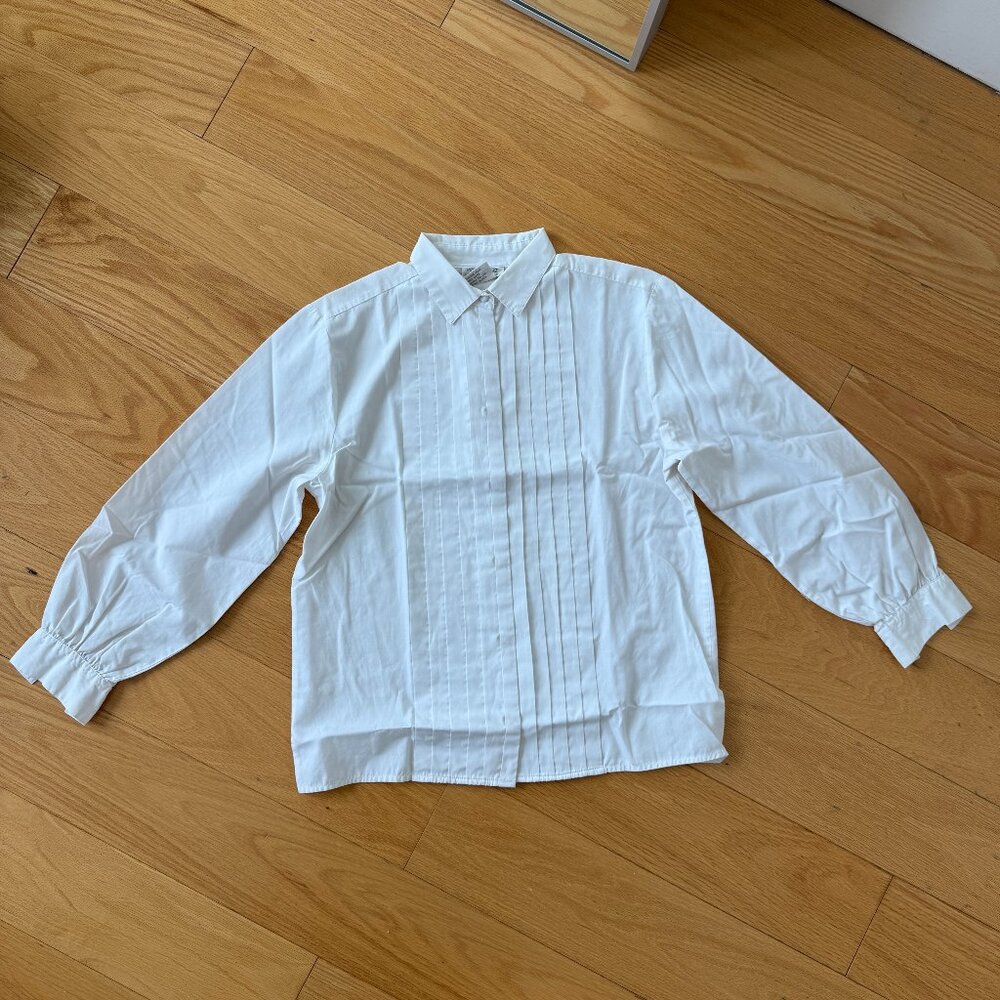 Deadstock Vintage White Pleated Button-Up Shirt – Size M – NWT